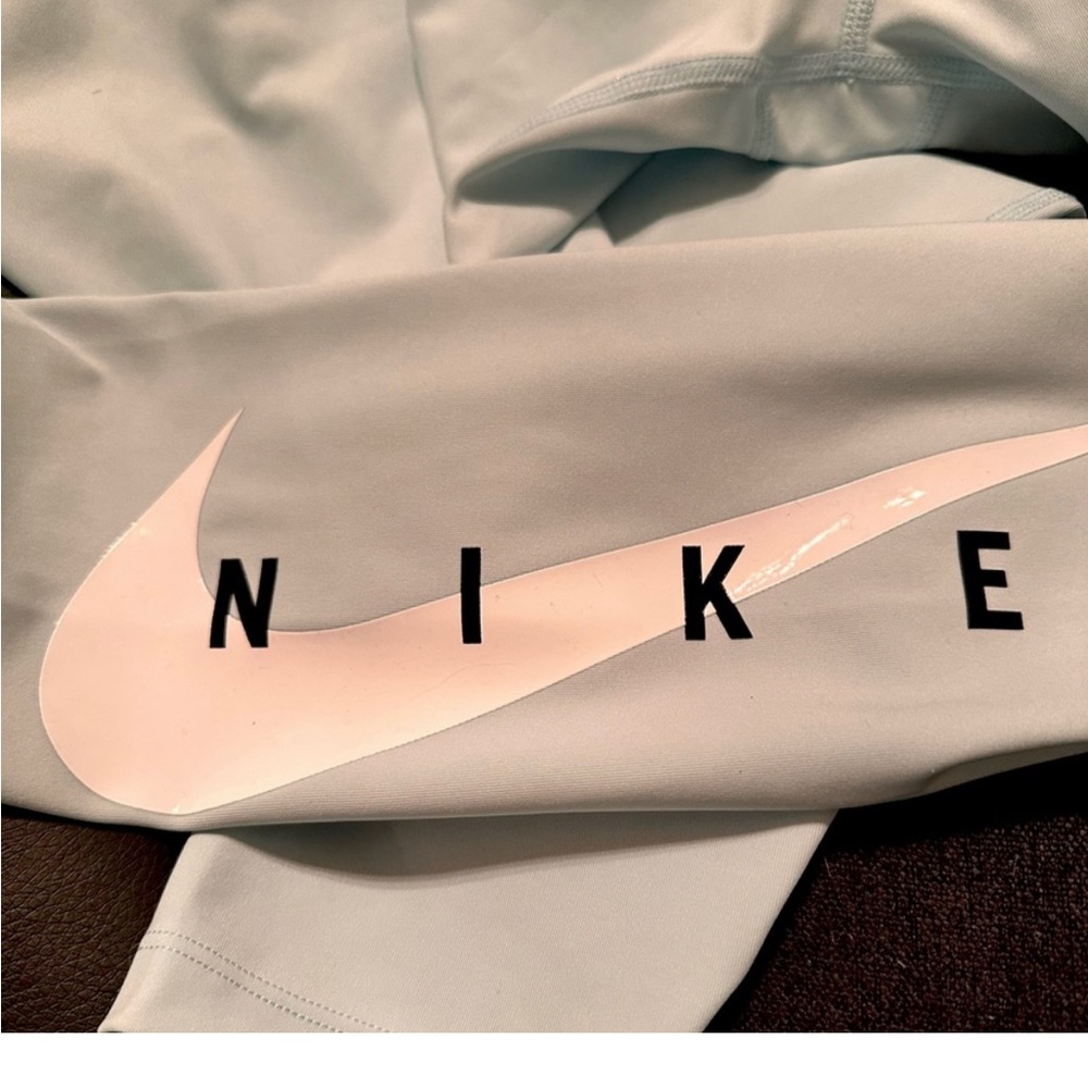 NWOT Nike dry fit legging